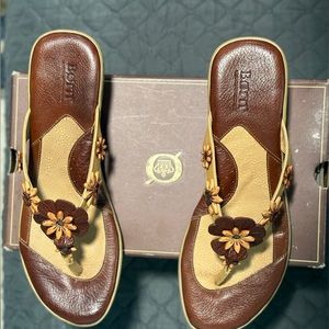 Born Kamy brown Sandles